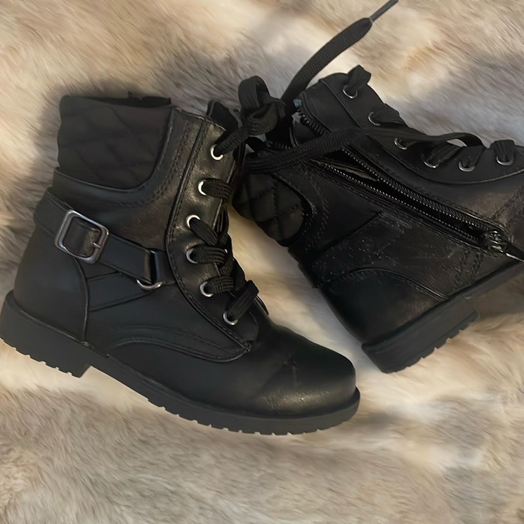 Brand New Rachel Shoes Boots